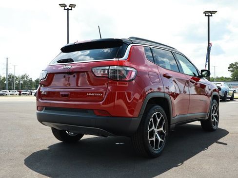 Used 2024 Jeep Compass Limited AWD/4WD image 6