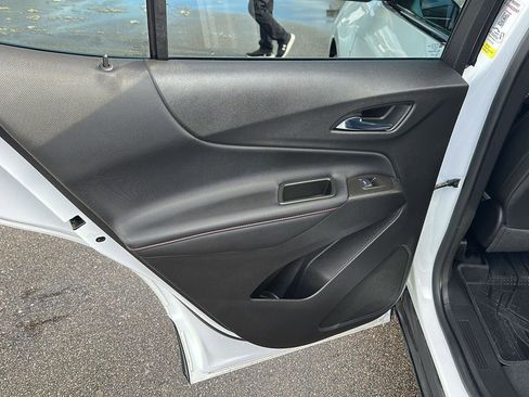 Certified 2024 Chevrolet Equinox RS image 16