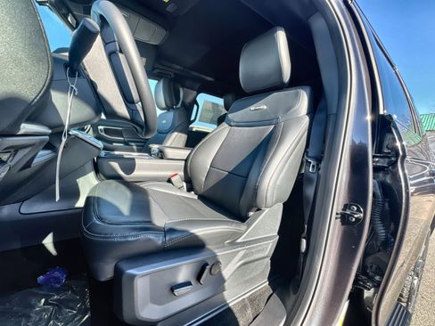 New 2026 Ford Expedition Platinum w/ Stealth Appearance Package image 13