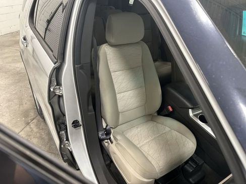 Used 2012 Ford Explorer FWD image 18