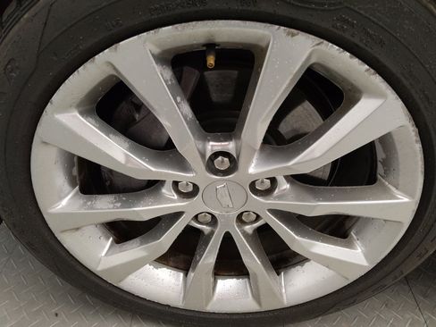 Used 2017 Cadillac XTS Luxury image 31