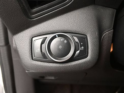 Used 2017 Ford C-MAX SE FWD image 13
