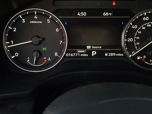 Used 2024 Mitsubishi Outlander SE image 13