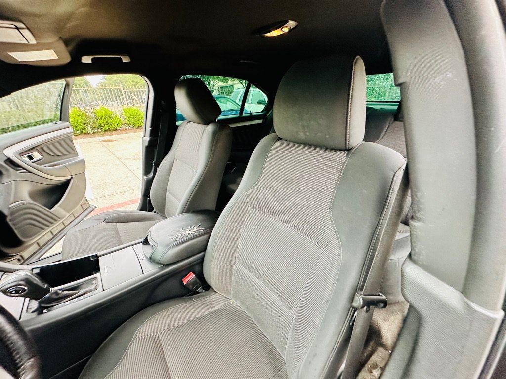 Used 2015 Ford Taurus SEL FWD image 12