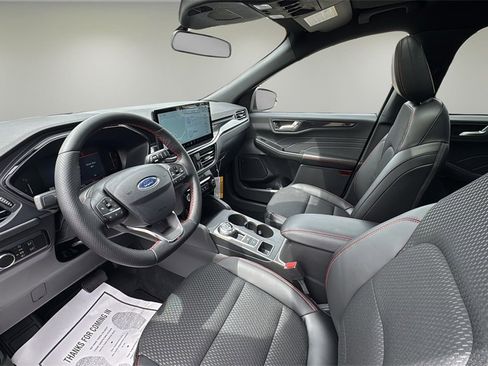 New 2025 Ford Escape ST-Line w/ Tech Pack #1 image 31