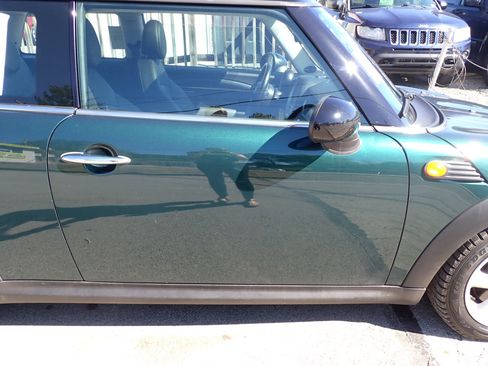 Used 2010 MINI Cooper Hardtop image 12