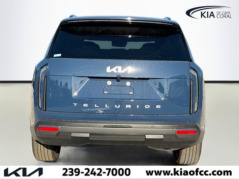 New 2027 Kia Telluride S image 4