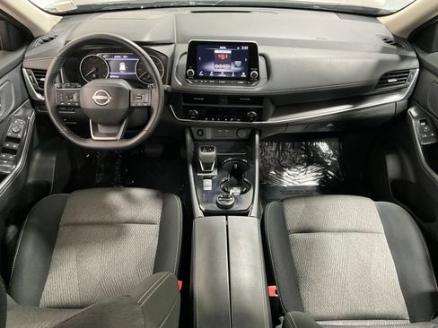 Used 2025 Nissan Rogue SV AWD/4WD image 15