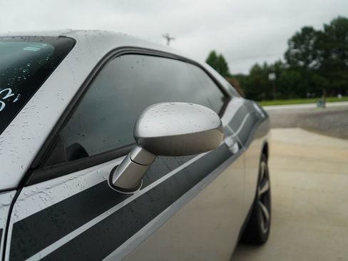 Used 2014 Dodge Challenger R/T RWD image 23
