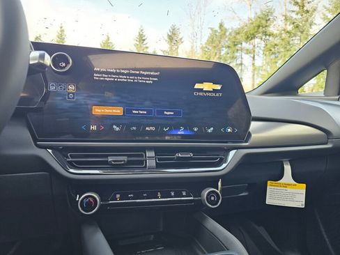 New 2026 Chevrolet Equinox EV RS image 17