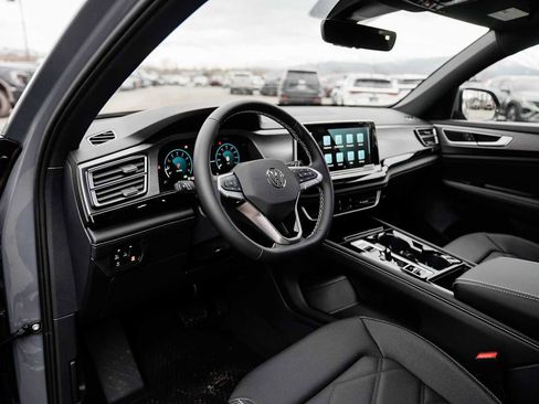 New 2026 Volkswagen Atlas Cross Sport SE image 5