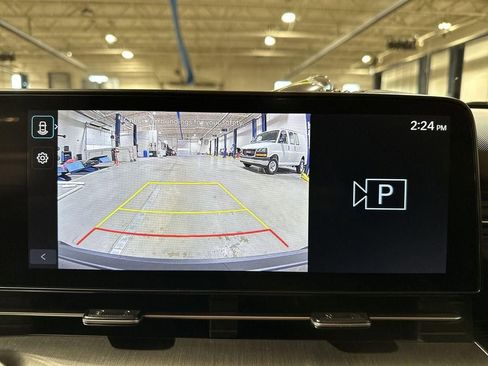 Used 2025 Hyundai Kona SEL image 23