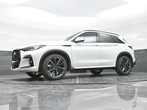 New 2025 INFINITI QX50 Sport image 32