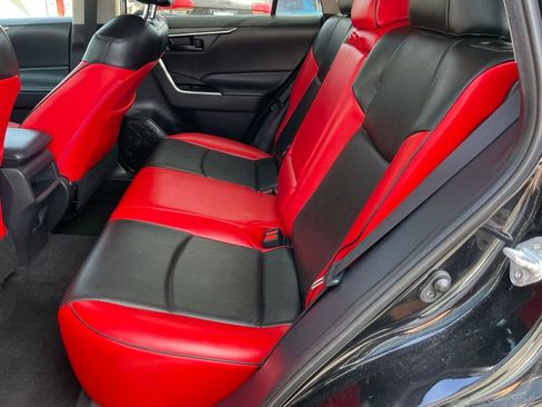 Used 2019 Toyota RAV4 LE w/ All Weather Liner Package AWD/4WD image 7