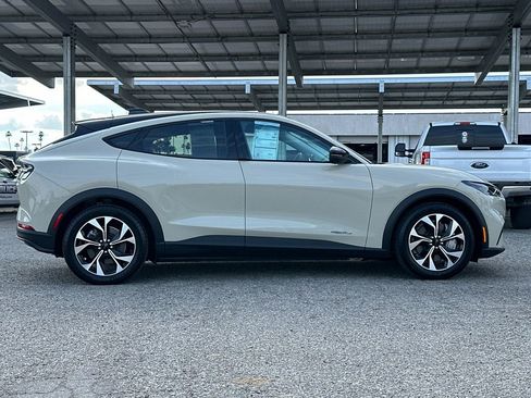 Certified 2025 Ford Mustang Mach-E Select image 3