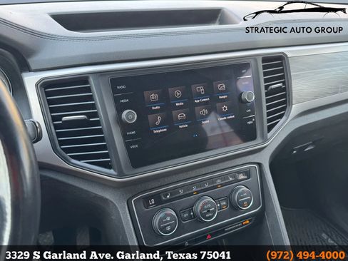 Used 2020 Volkswagen Atlas Cross Sport SE image 13