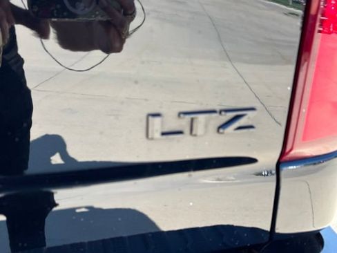 Used 2023 Chevrolet Silverado 2500 LTZ w/ LTZ Plus Package AWD/4WD image 17