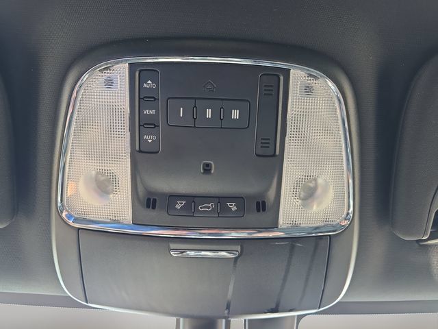Used 2022 Jeep Grand Cherokee Limited AWD/4WD image 31