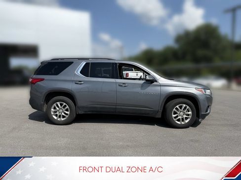 Used 2020 Chevrolet Traverse LT FWD image 4