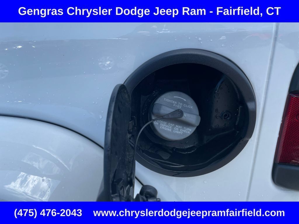 Certified 2024 Jeep Wrangler Unlimited w/ Convenience Group AWD/4WD image 34