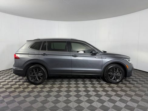 Used 2024 Volkswagen Tiguan SE FWD image 5