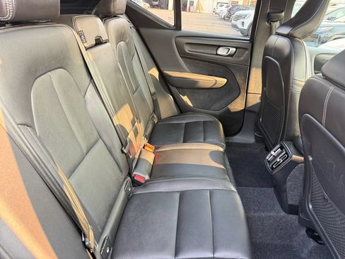 Used 2025 Volvo XC40 B5 Core AWD/4WD image 22