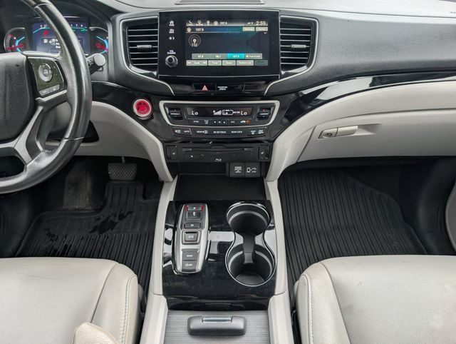 Used 2020 Honda Pilot Touring image 7