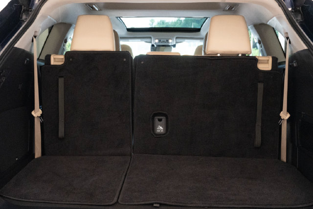Used 2024 Toyota Highlander Platinum FWD image 45
