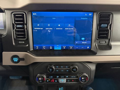 Used 2023 Ford Bronco Wildtrak AWD/4WD image 19