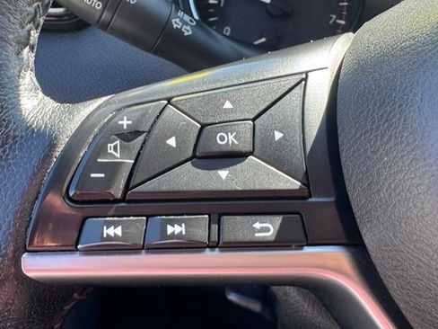 Used 2020 Nissan Rogue SL AWD/4WD image 16
