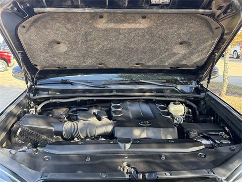 Used 2020 Toyota 4Runner SR5 Premium image 29