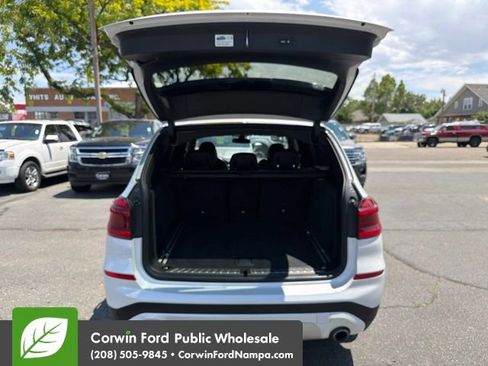 Used 2018 BMW X3 xDrive30i w/ Premium Package AWD/4WD image 29