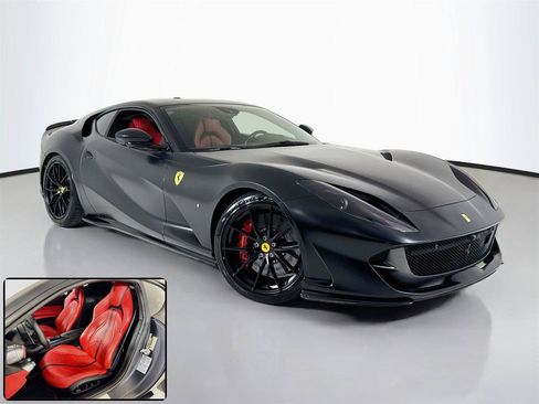 Used 2020 Ferrari 812 Superfast RWD image 2