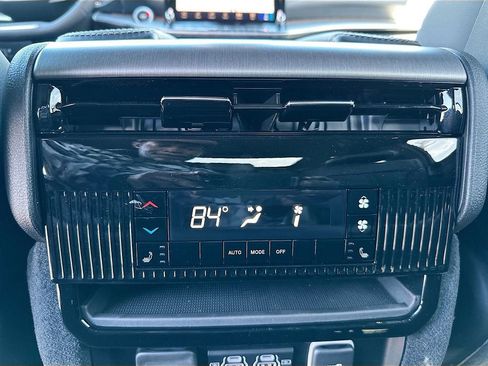 New 2026 Jeep Grand Wagoneer L Limited w/ Premium Group II AWD/4WD image 27