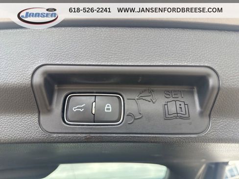 Used 2023 Ford Explorer XLT w/ Equipment Group 202A image 31