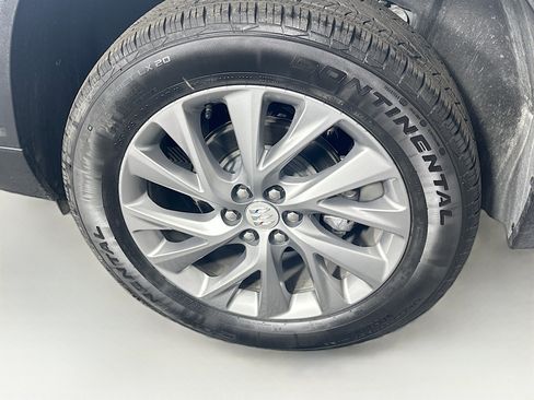 Used 2025 Buick Enclave Preferred image 11