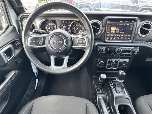 Used 2023 Jeep Wrangler Unlimited Sahara AWD/4WD image 21