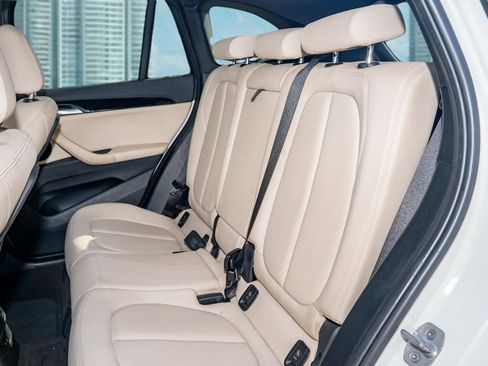 Used 2019 BMW X1 sDrive28i image 17