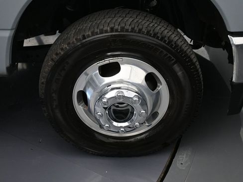 Used 2024 Ford F350 Lariat w/ Chrome Package image 26