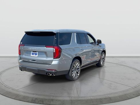 Used 2025 GMC Yukon Denali Ultimate AWD/4WD image 8