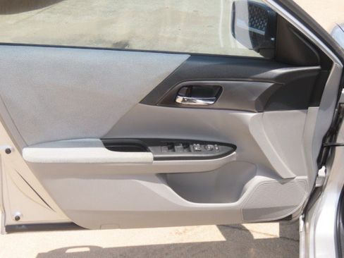 Used 2013 Honda Accord LX image 20