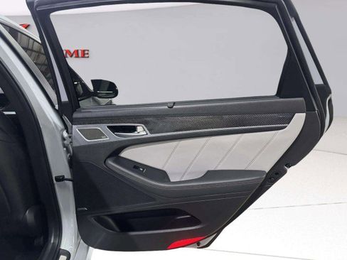 Used 2018 Genesis G80 3.3T Sport image 32