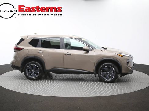 Used 2024 Nissan Rogue SV w/ SV Premium Package FWD image 45