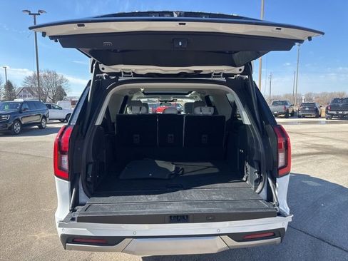 Used 2025 Ford Expedition Max Platinum w/ Driver's Package image 12