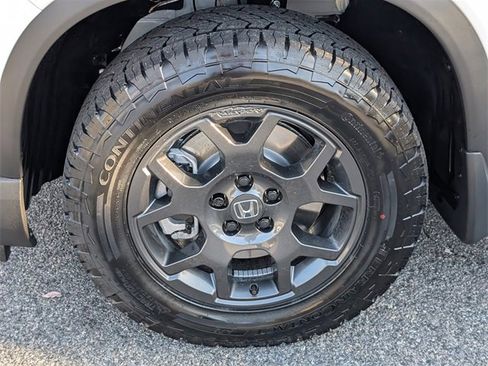 New 2025 Honda Pilot TrailSport image 13