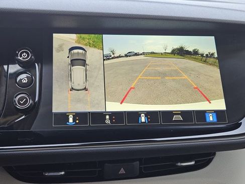 Used 2022 Buick Envision Avenir w/ Technology Package II FWD image 18
