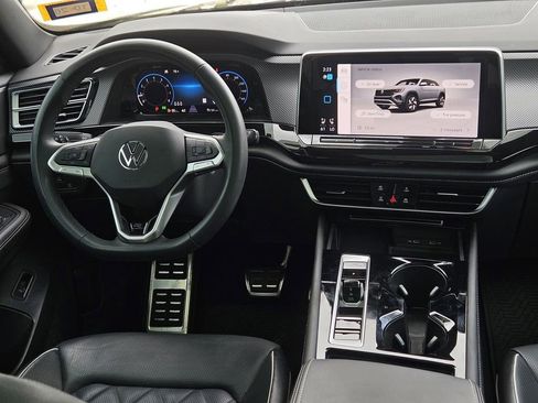 Used 2024 Volkswagen Atlas Cross Sport SEL Premium R-Line image 24