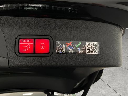 New 2026 Mercedes-Benz GLS 63 AMG 4MATIC image 9