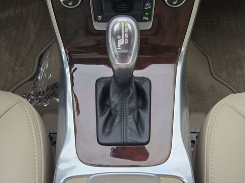 Used 2013 Volvo XC70 T6 image 28