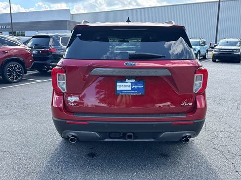 Used 2023 Ford Explorer XLT w/ Equipment Group 202A AWD/4WD image 6